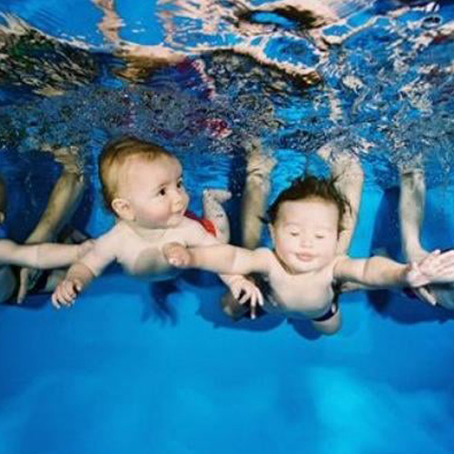 how to teach babies to swimming