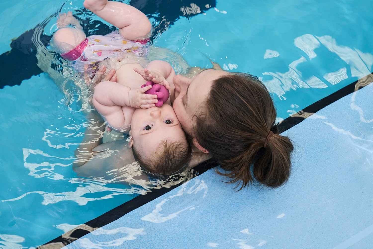 baby-learning-float-swimming-lesson
